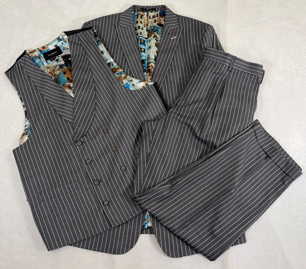 Statement Italy Men's 3 PC Pin Striped Pattern Gray Suit Size 42L x 36L Charity
